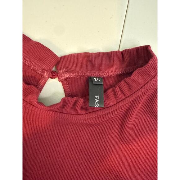 Burgandy Women's Sweater Size XL with sheer polka dot Bishop Sleeves - Picture 4 of 8